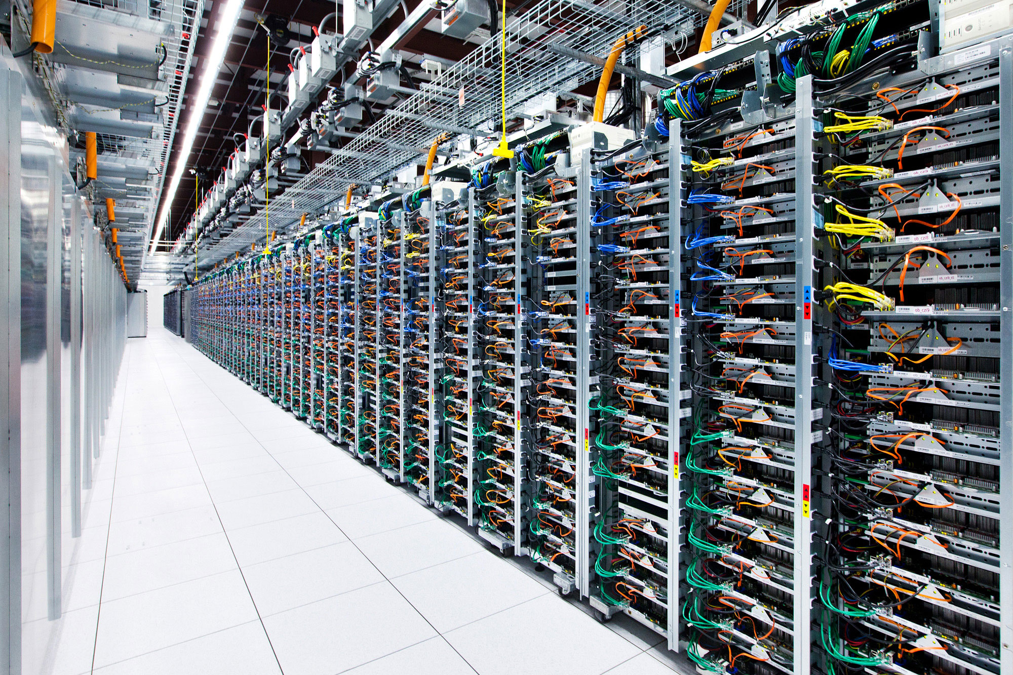 Vue des serveurs du centre de données de Google à Comté de Mayes, Oklahoma
